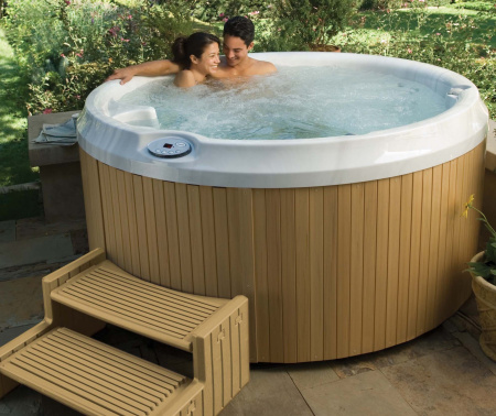 Круглый спа бассейн Jacuzzi J-210